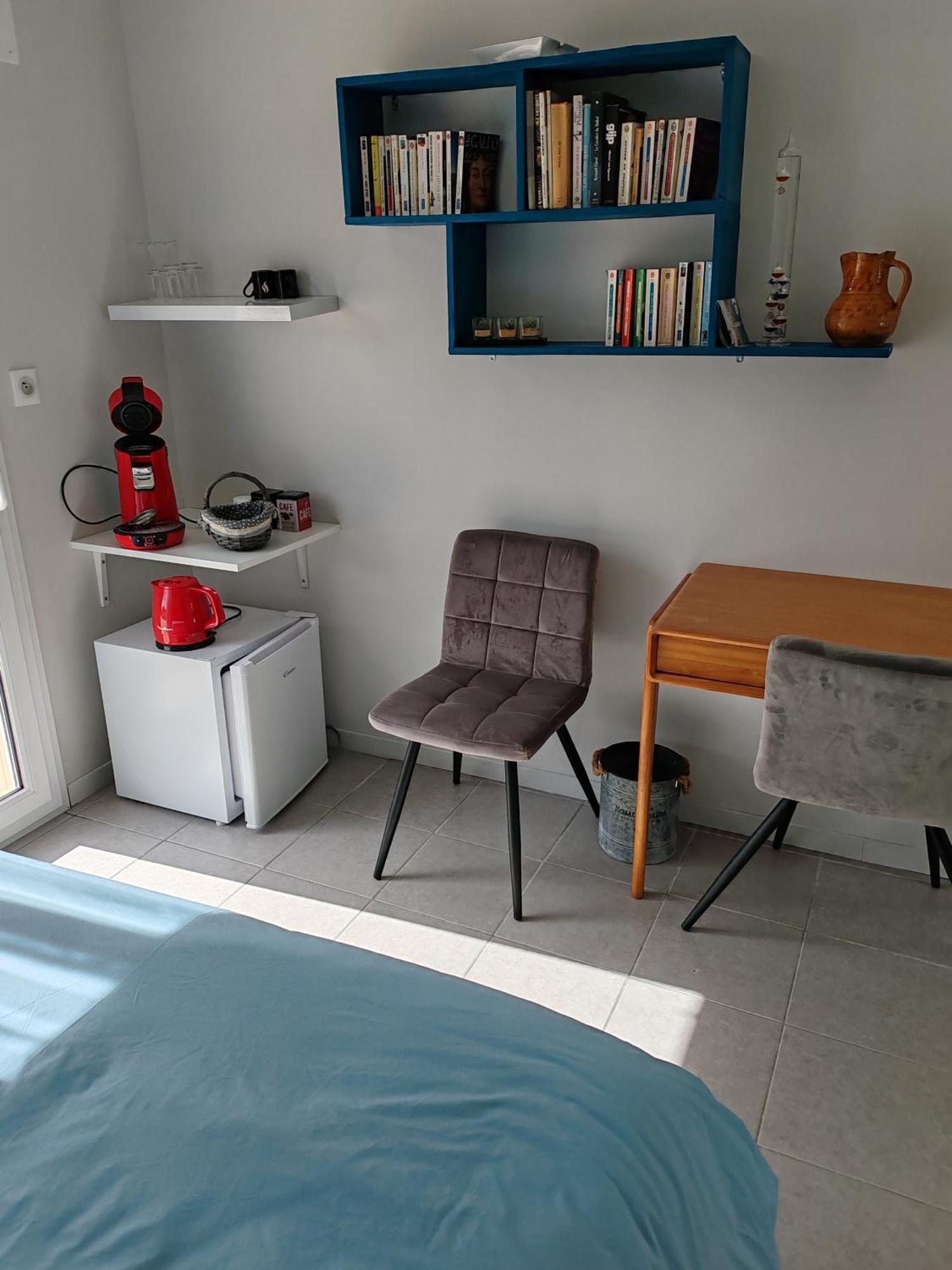 La Revetizon Bed & Breakfast Saint-Pierre-d'Amilly Exterior foto